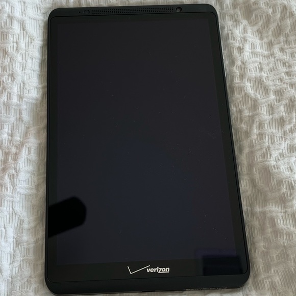 NEW IN BOX: Ellipsis 8 by Verizon Tablet Ellipsis
8 QTAQZ3 16GB Wi-Fi + 4G 8" - Picture 4 of 5